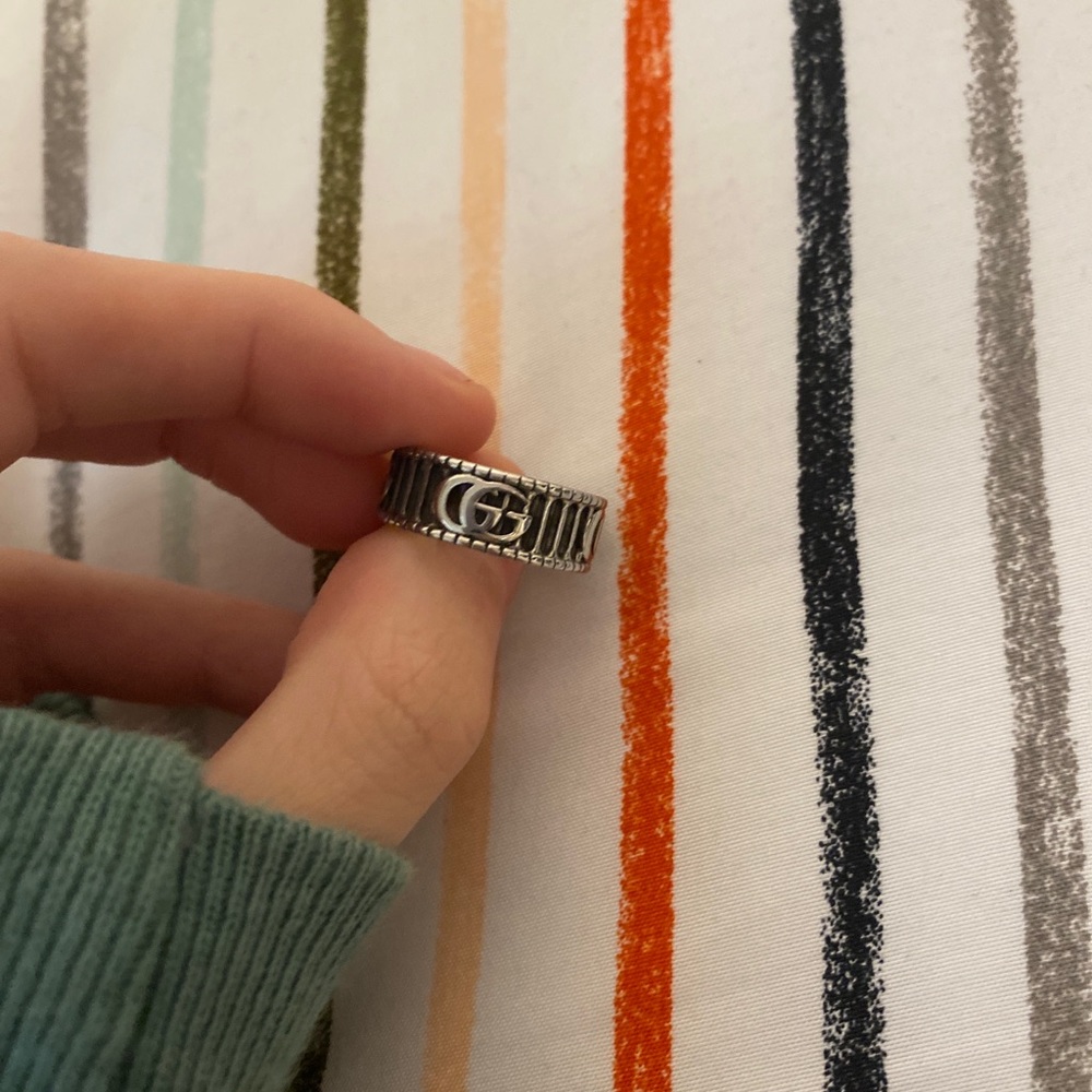 Gucci ring size 6